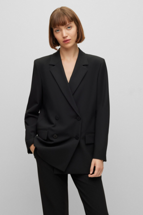 Jas blazer dengan potongan double-breasted